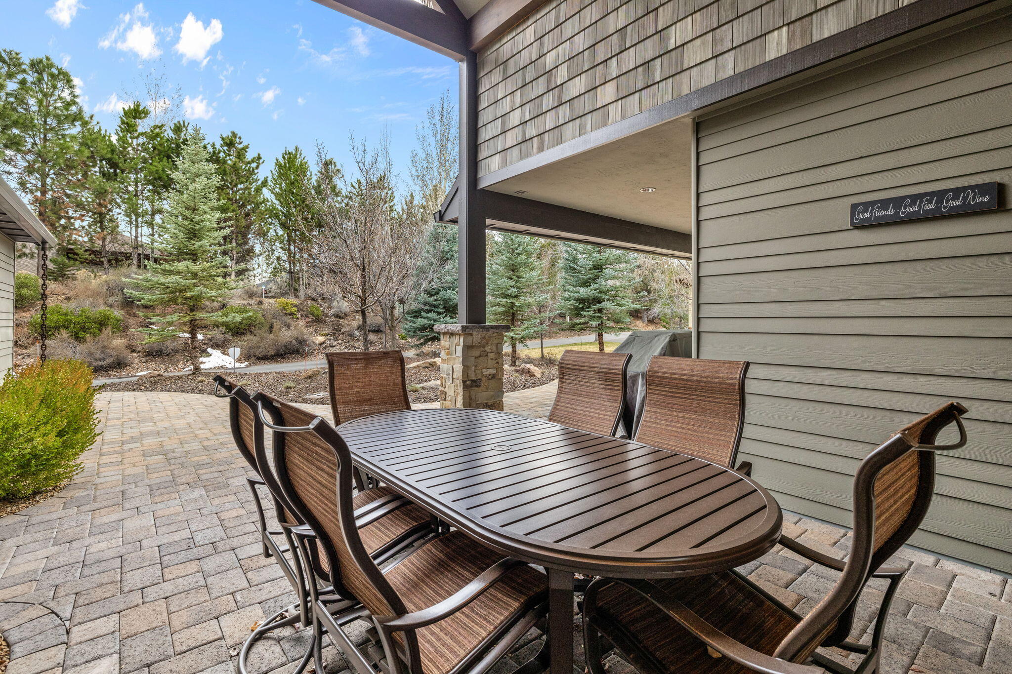 Three Pines - Residential