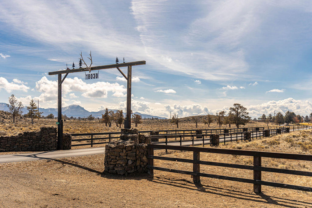 West Powell Butte Es - Residential