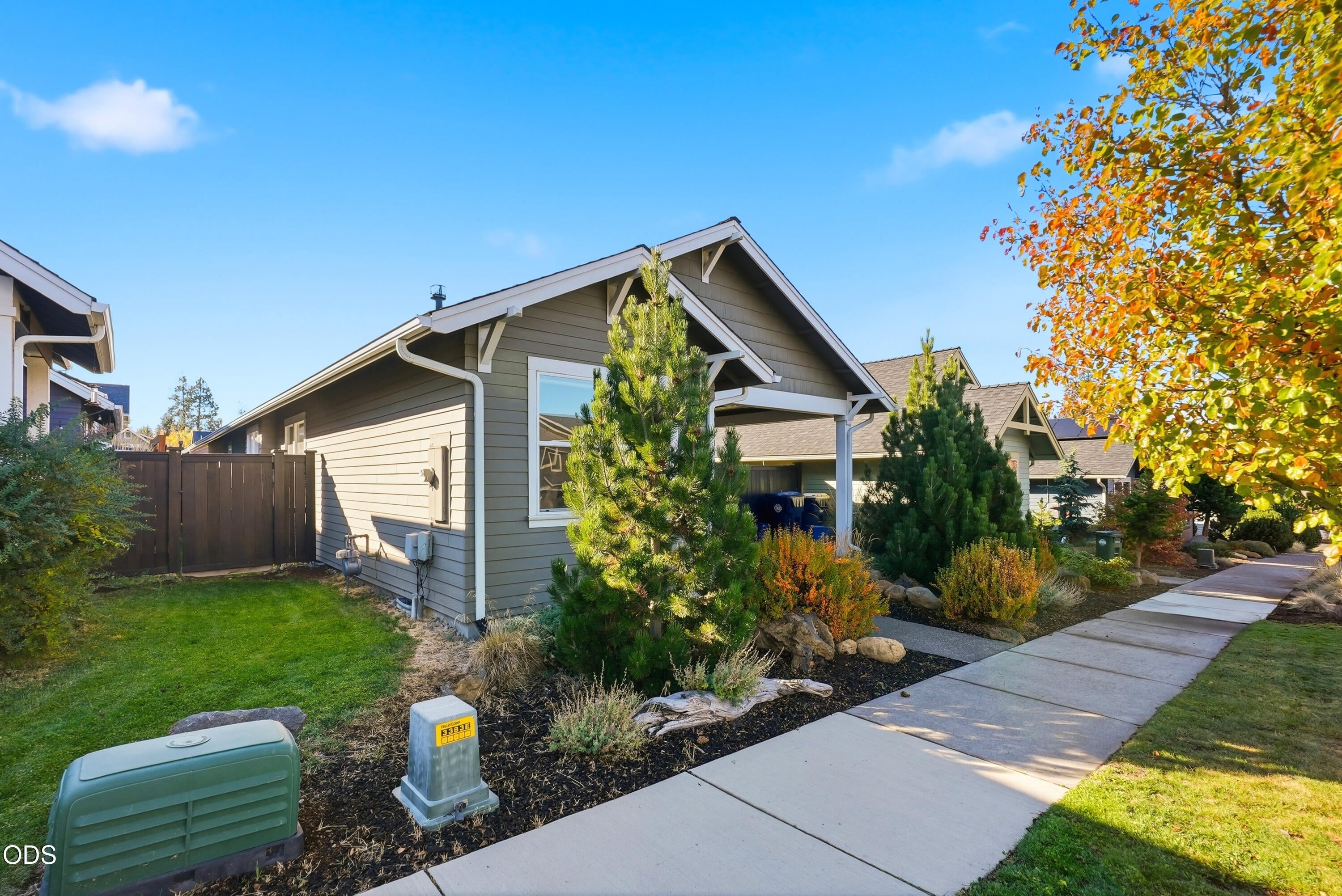 639 NE Vail Lane