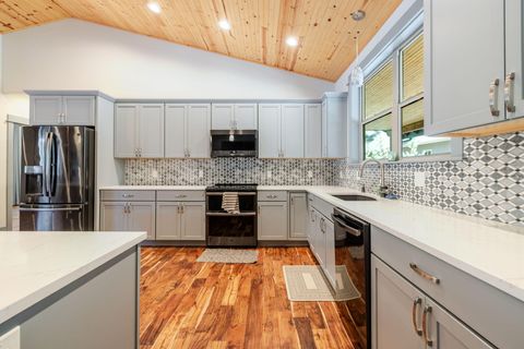Tiny photo for 14225 Whitewater Lane, La Pine, OR 97739 (MLS # 220221772)