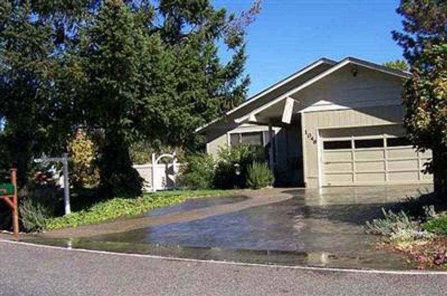 Amenities Abound. Fresh & move-in ready. Updated 2006 with new carpet, appliances, cherry wood cabinets, solid surface counters, 3bd/2ba, 1400+ sq.ft. of comfortable living. Energy efficient, city convenient, district 7 schools, set on vinyl fenced, landscaped and irrigated 0.23 acres. Ask about the bonus garden area. Priced for you @ $274,900.