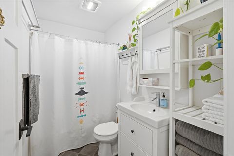 Tiny photo for 2074 SE Kayleigh Way, Grants Pass, OR 97526 (MLS # 220215172)