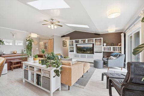 Tiny photo for 2074 SE Kayleigh Way, Grants Pass, OR 97526 (MLS # 220215172)