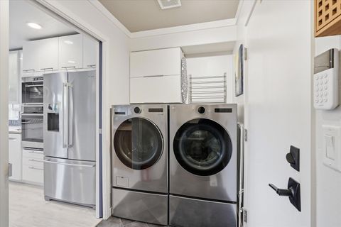 Tiny photo for 2074 SE Kayleigh Way, Grants Pass, OR 97526 (MLS # 220215172)