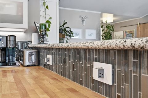 Tiny photo for 2074 SE Kayleigh Way, Grants Pass, OR 97526 (MLS # 220215172)