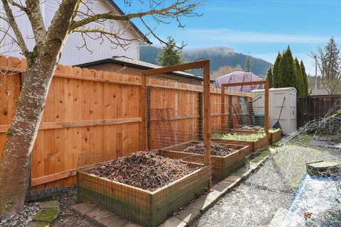 Tiny photo for 2074 SE Kayleigh Way, Grants Pass, OR 97526 (MLS # 220215172)