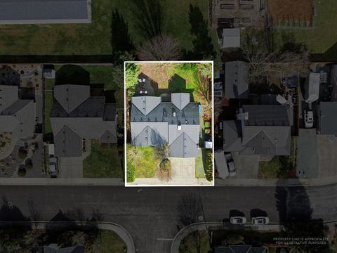 Tiny photo for 2074 SE Kayleigh Way, Grants Pass, OR 97526 (MLS # 220215172)