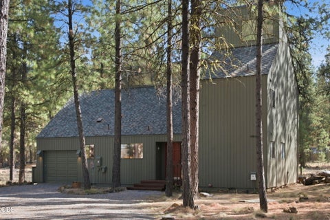 Photo of 70616 Heather #SM 198, Black Butte Ranch, OR 97759 (MLS # 220229533)