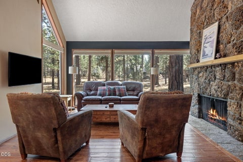 Photo of 70616 Heather #SM 198, Black Butte Ranch, OR 97759 (MLS # 220229533)