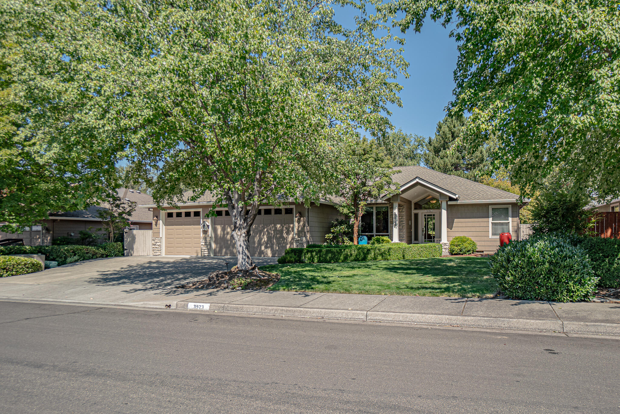 Larson Creek Estates Phases 1And 2 - Residential