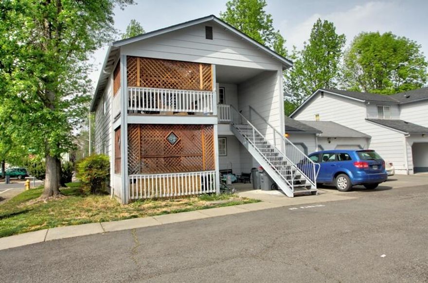 Excellent opportunity for an investment or owner in the south end of Central Point. This is a single level, end unit condo and has 2 bedrooms & 2 baths on the ground floor, including an indoor laundry and attached single car garage with a new overhead door. The master bedroom has a spacious closet and attached bathroom. The lite and bright kitchen/dining area has a convenient sliding door to the covered patio.