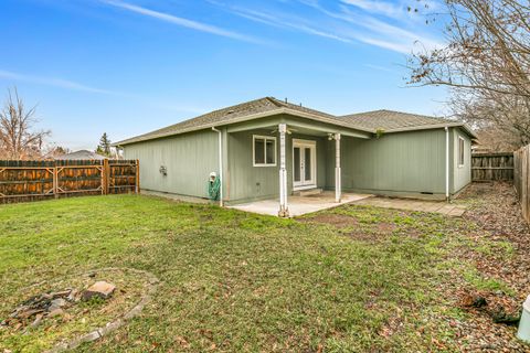 Tiny photo for 14 Scholarship Way, Medford, OR 97501 (MLS # 220213570)