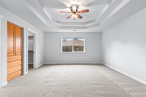 Tiny photo for 14 Scholarship Way, Medford, OR 97501 (MLS # 220213570)