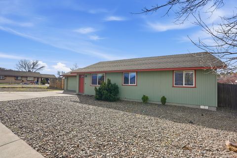 Tiny photo for 3302 SW Reindeer Avenue, Redmond, OR 97756 (MLS # 220217059)