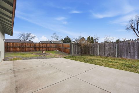 Tiny photo for 3302 SW Reindeer Avenue, Redmond, OR 97756 (MLS # 220217059)