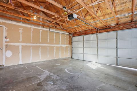 Tiny photo for 3302 SW Reindeer Avenue, Redmond, OR 97756 (MLS # 220217059)