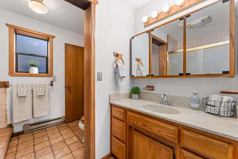 Tiny photo for 300 Dunlap Road, Jacksonville, OR 97530 (MLS # 220226774)
