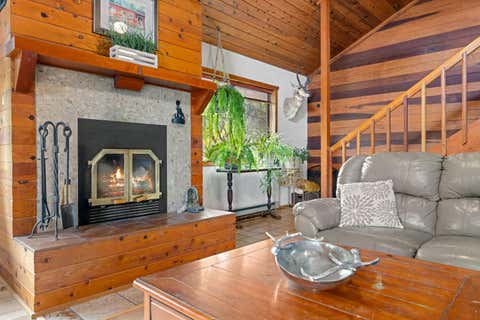 Tiny photo for 300 Dunlap Road, Jacksonville, OR 97530 (MLS # 220226774)
