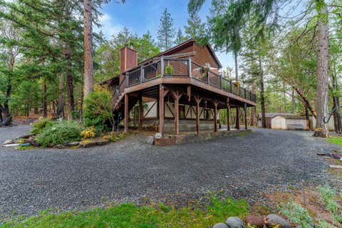 Tiny photo for 300 Dunlap Road, Jacksonville, OR 97530 (MLS # 220226774)