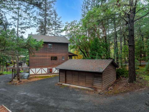 Tiny photo for 300 Dunlap Road, Jacksonville, OR 97530 (MLS # 220226774)