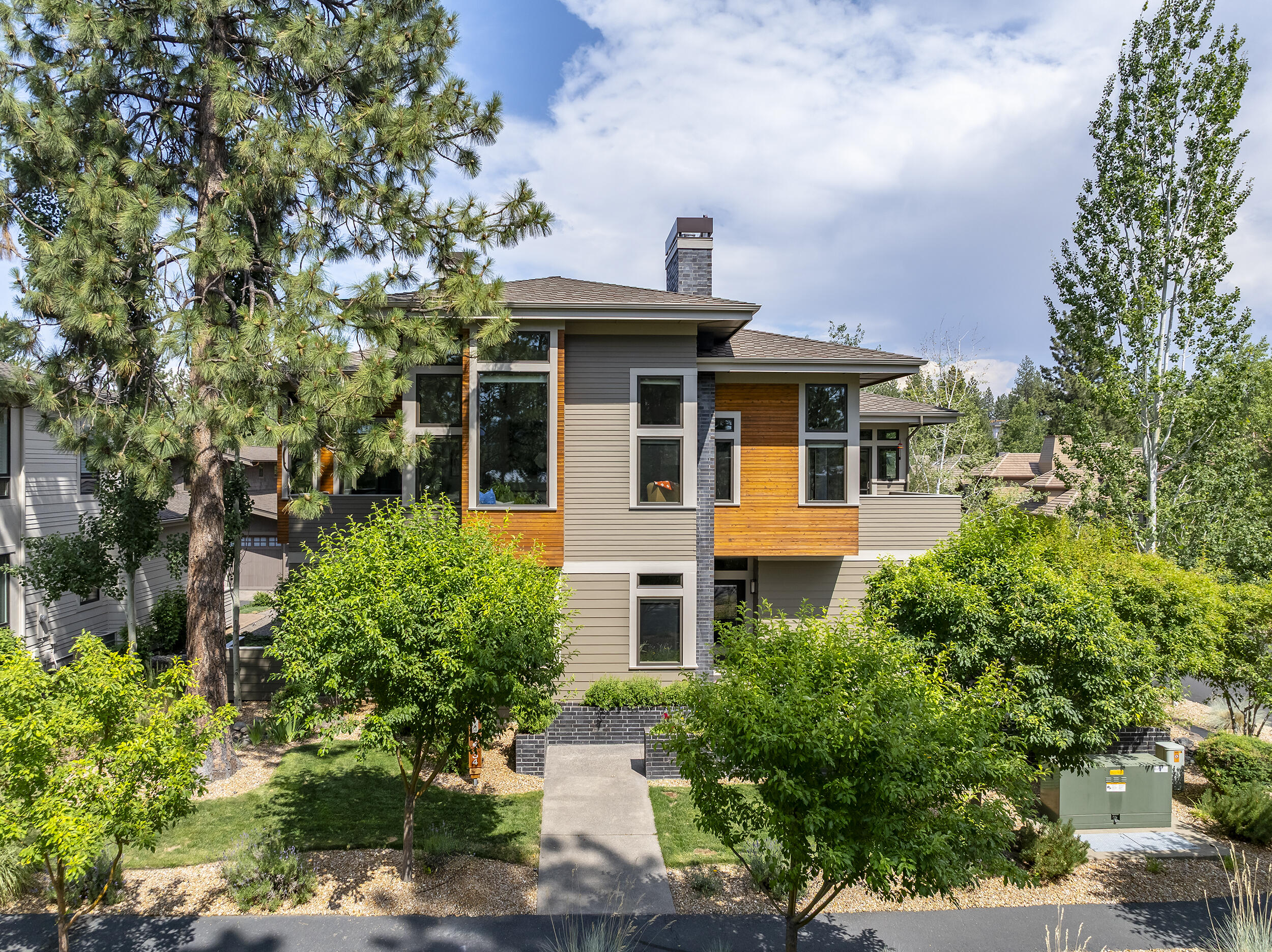 Three Pines - Residential