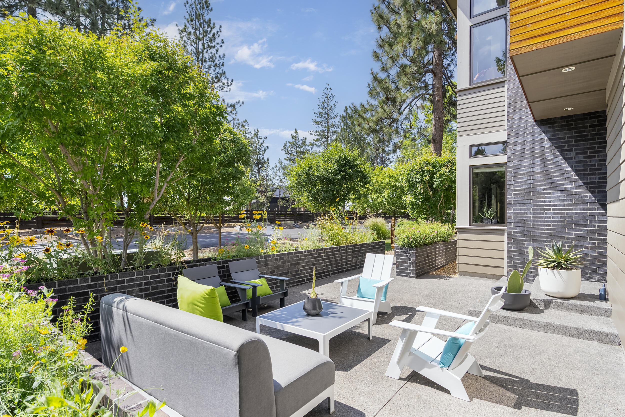 Three Pines - Residential