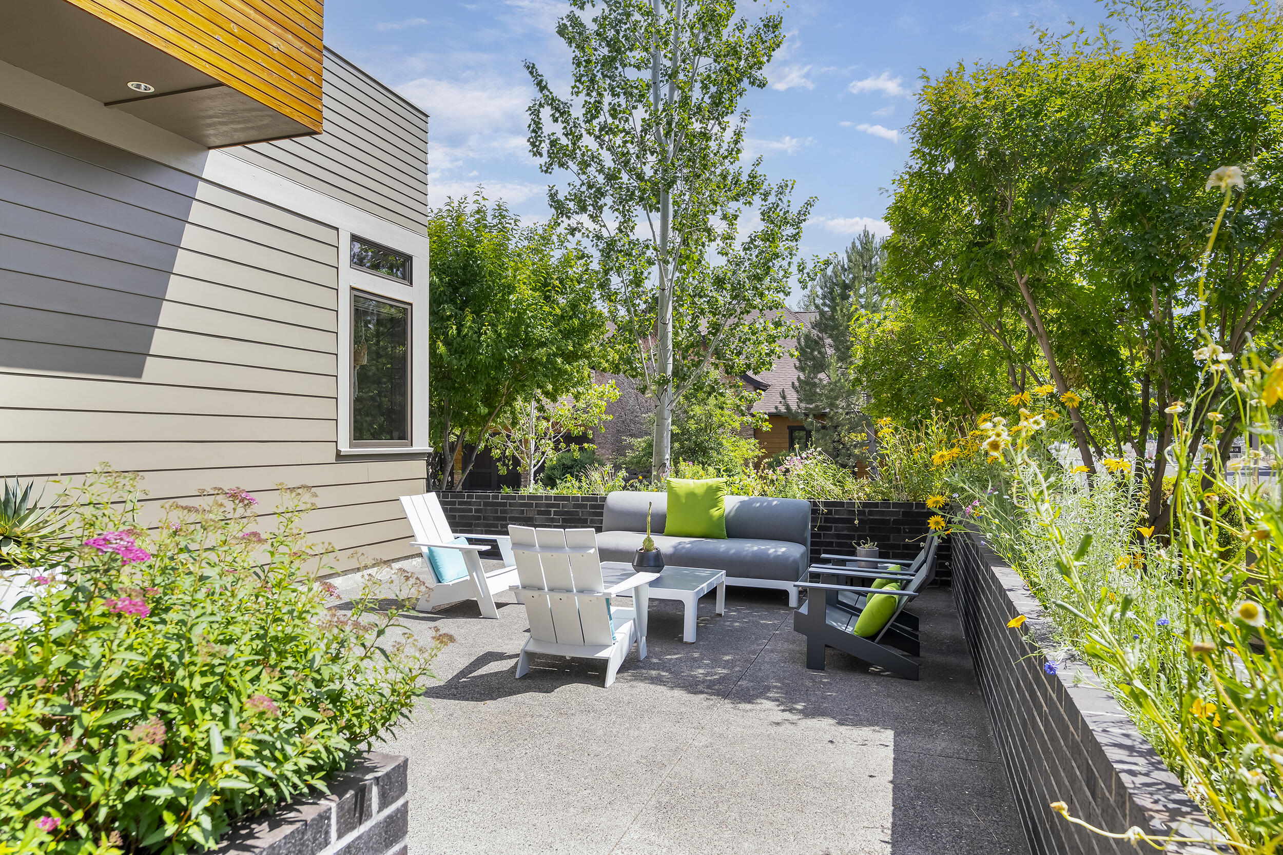 Three Pines - Residential