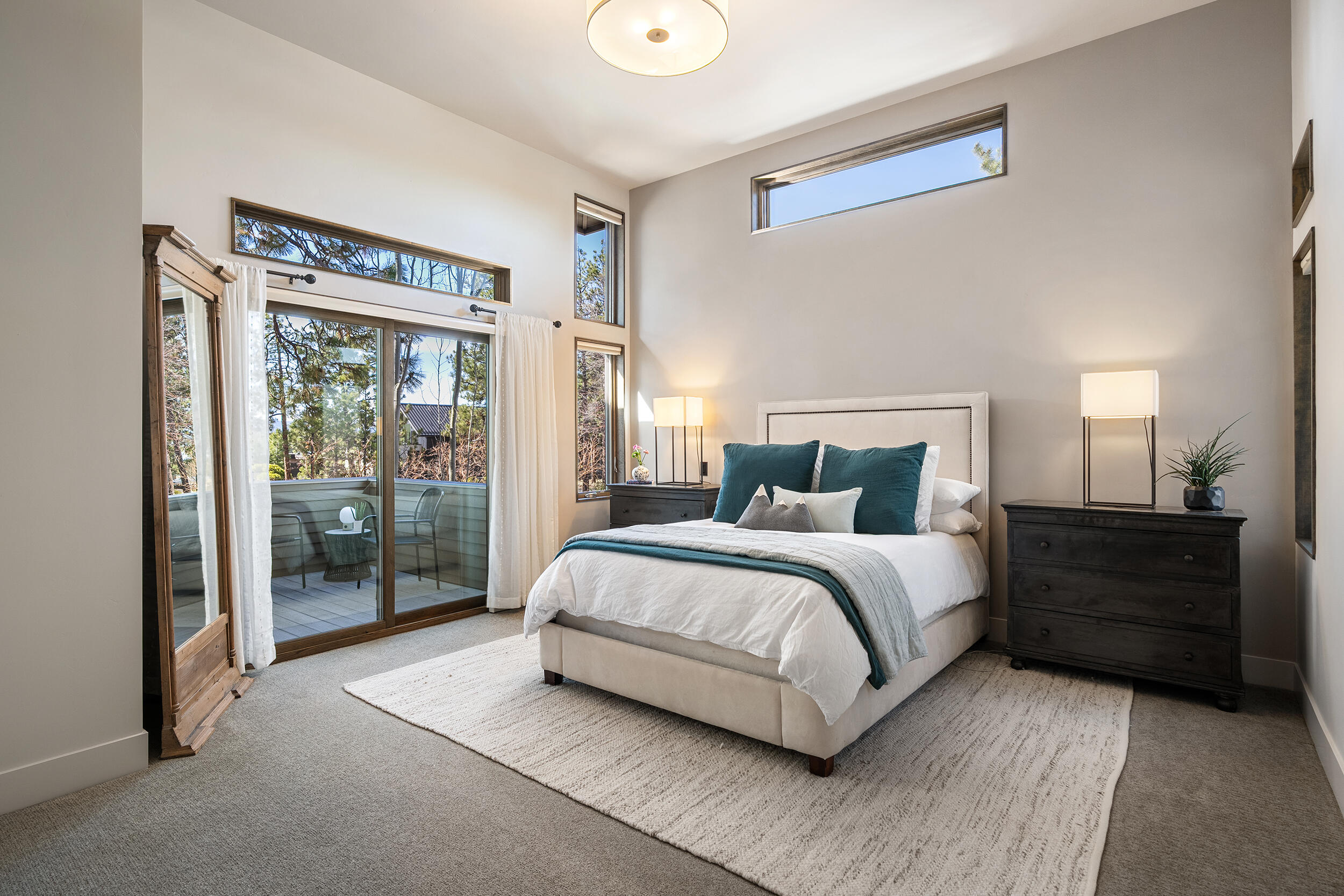 Three Pines - Residential