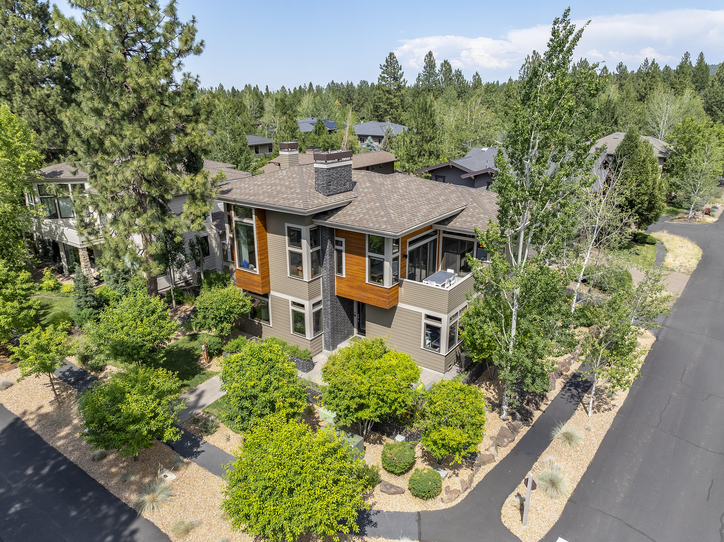 Three Pines - Residential