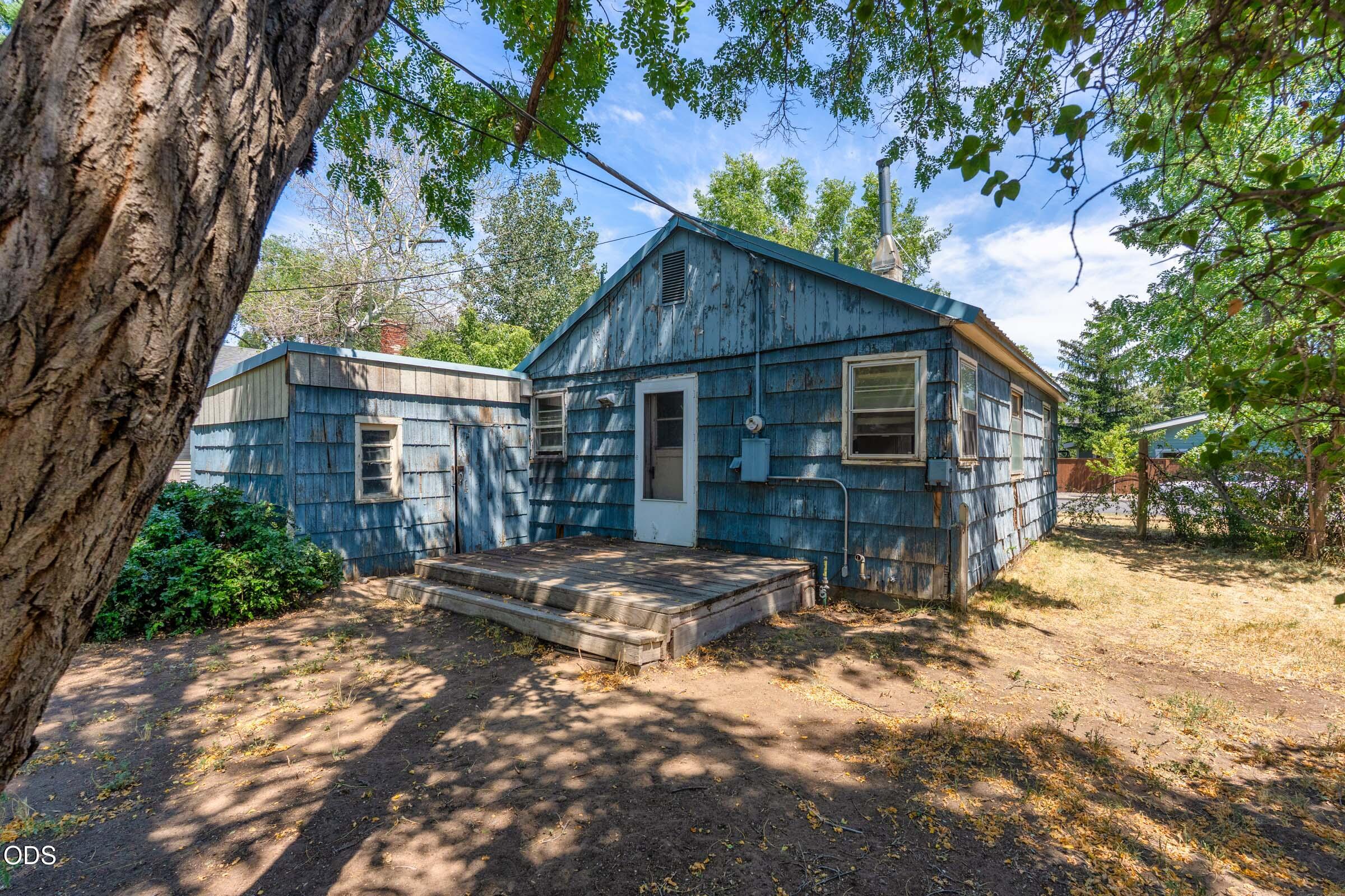 237 SW 9th Street