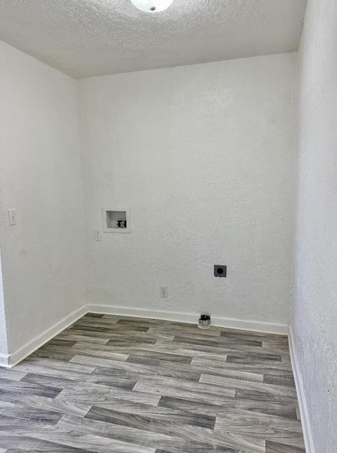 Tiny photo for 596 SW Madison St, Madras, OR 97741 (MLS # 220220061)