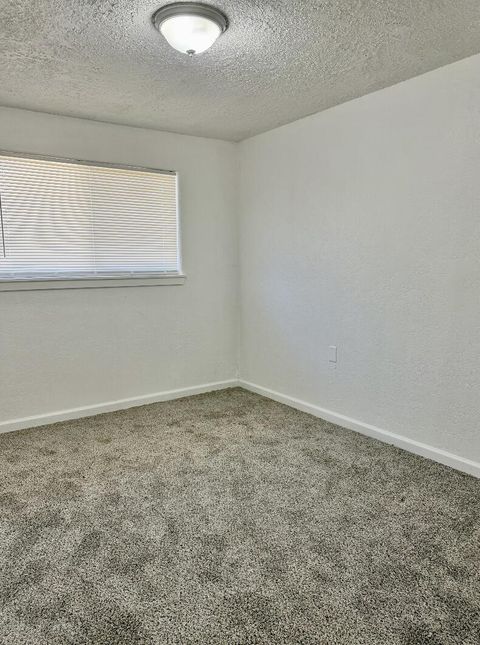 Tiny photo for 596 SW Madison St, Madras, OR 97741 (MLS # 220220061)