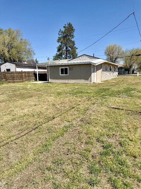 Tiny photo for 596 SW Madison St, Madras, OR 97741 (MLS # 220220061)