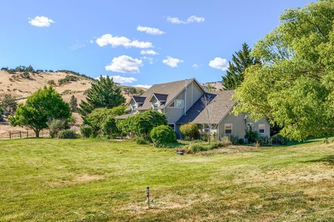 Tiny photo for 2101 Dead Indian Memorial Road, Ashland, OR 97520 (MLS # 220213217)