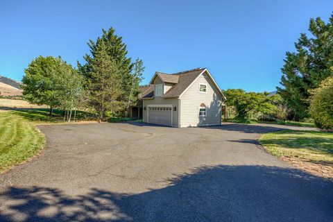 Tiny photo for 2101 Dead Indian Memorial Road, Ashland, OR 97520 (MLS # 220213217)