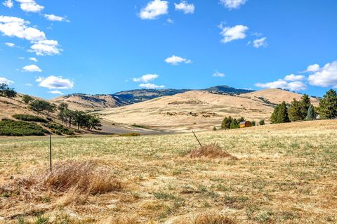 Tiny photo for 2101 Dead Indian Memorial Road, Ashland, OR 97520 (MLS # 220213217)