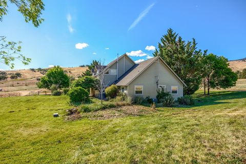 Tiny photo for 2101 Dead Indian Memorial Road, Ashland, OR 97520 (MLS # 220213217)