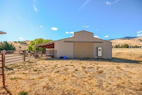 Tiny photo for 2101 Dead Indian Memorial Road, Ashland, OR 97520 (MLS # 220213217)