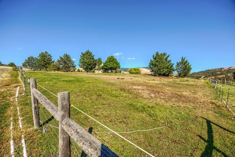 Tiny photo for 2101 Dead Indian Memorial Road, Ashland, OR 97520 (MLS # 220213217)