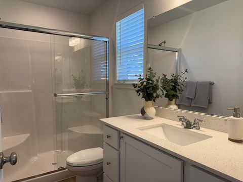 Tiny photo for 603 NE Arnold Street #175, Madras, OR 97741 (MLS # 220212805)