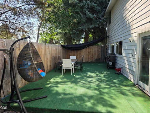Tiny photo for 7116 Verda Vista Place, Klamath Falls, OR 97603 (MLS # 220226724)