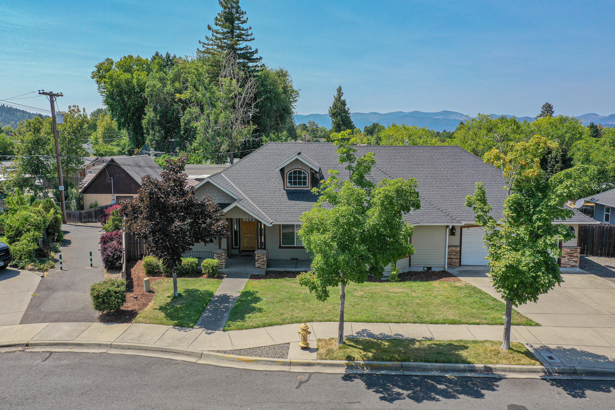 Lynne Anne Estate - Residential