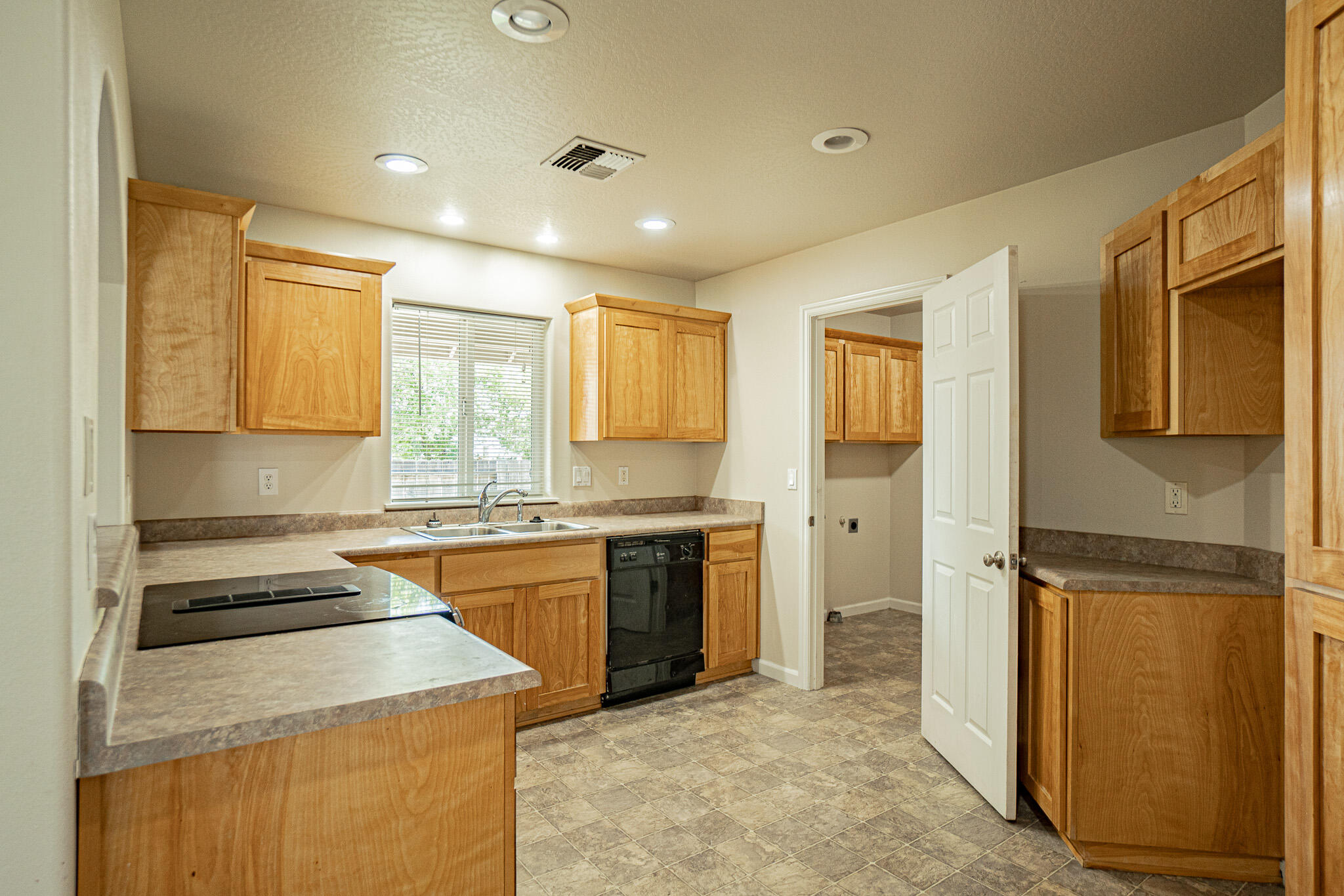 Lynne Anne Estate - Residential