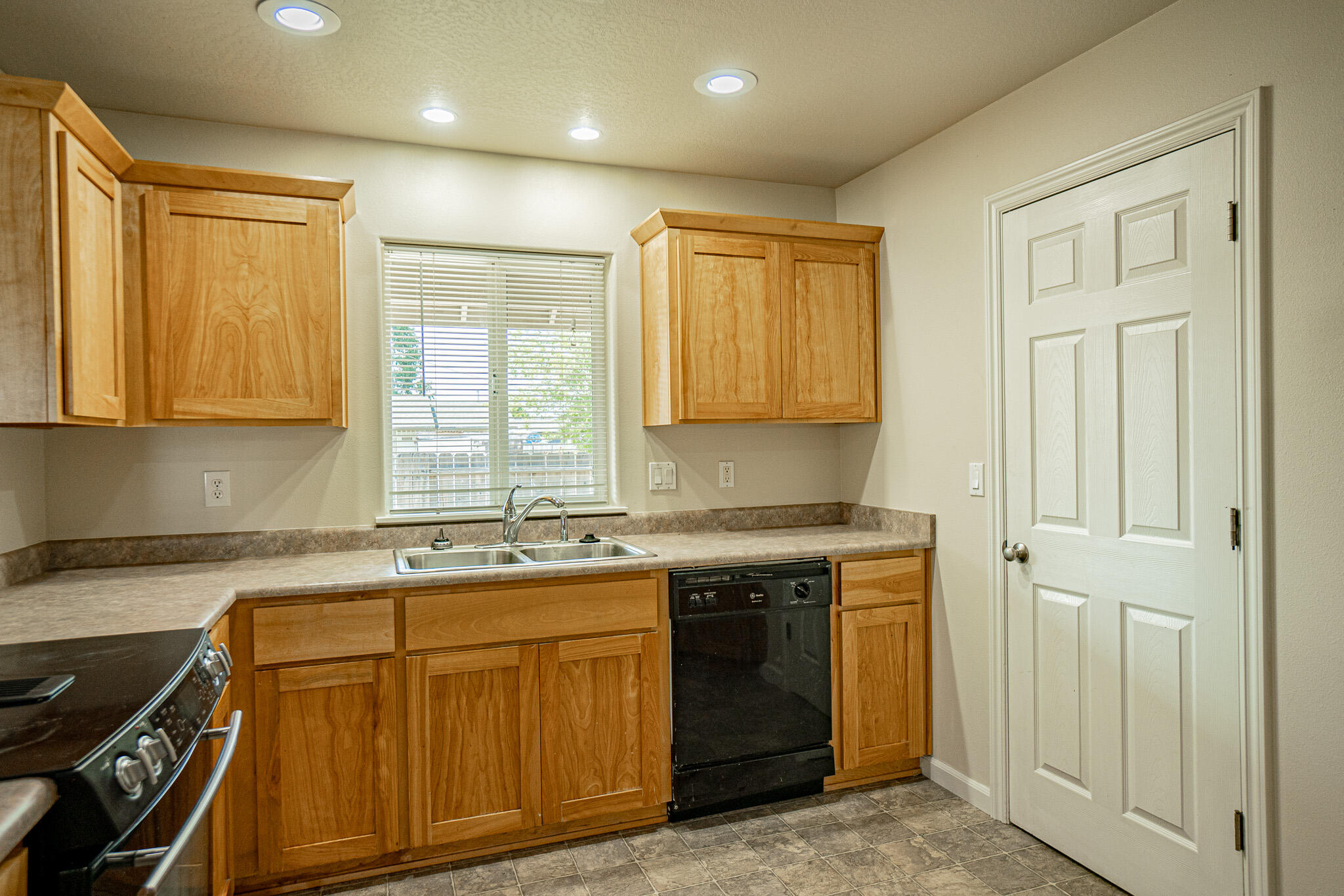 Lynne Anne Estate - Residential