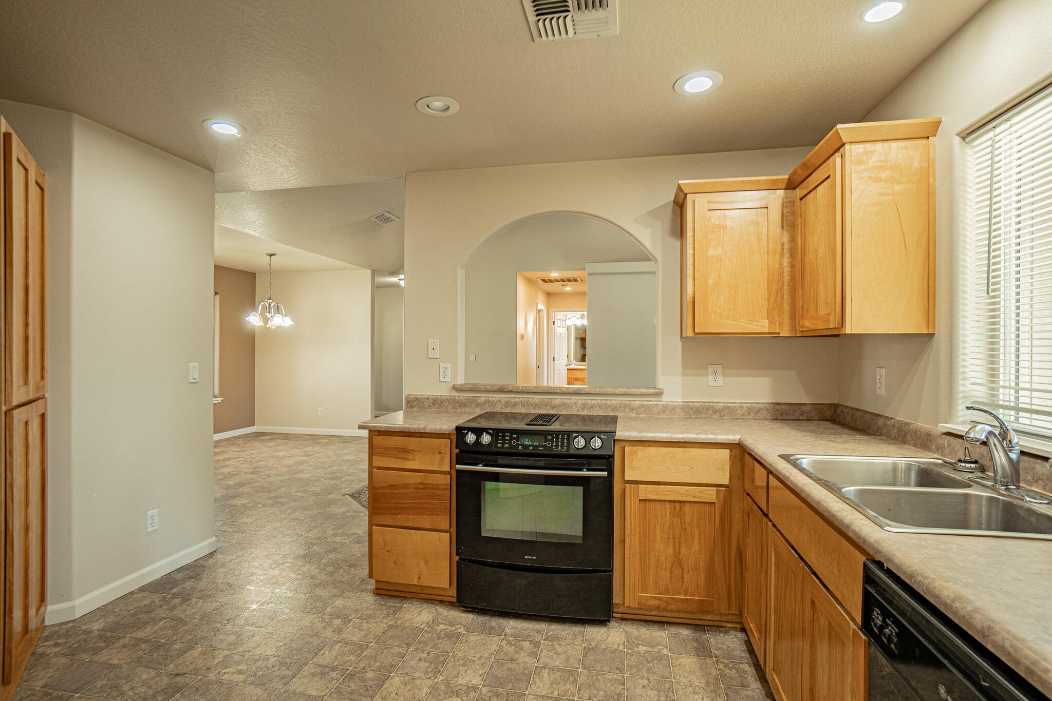 Lynne Anne Estate - Residential