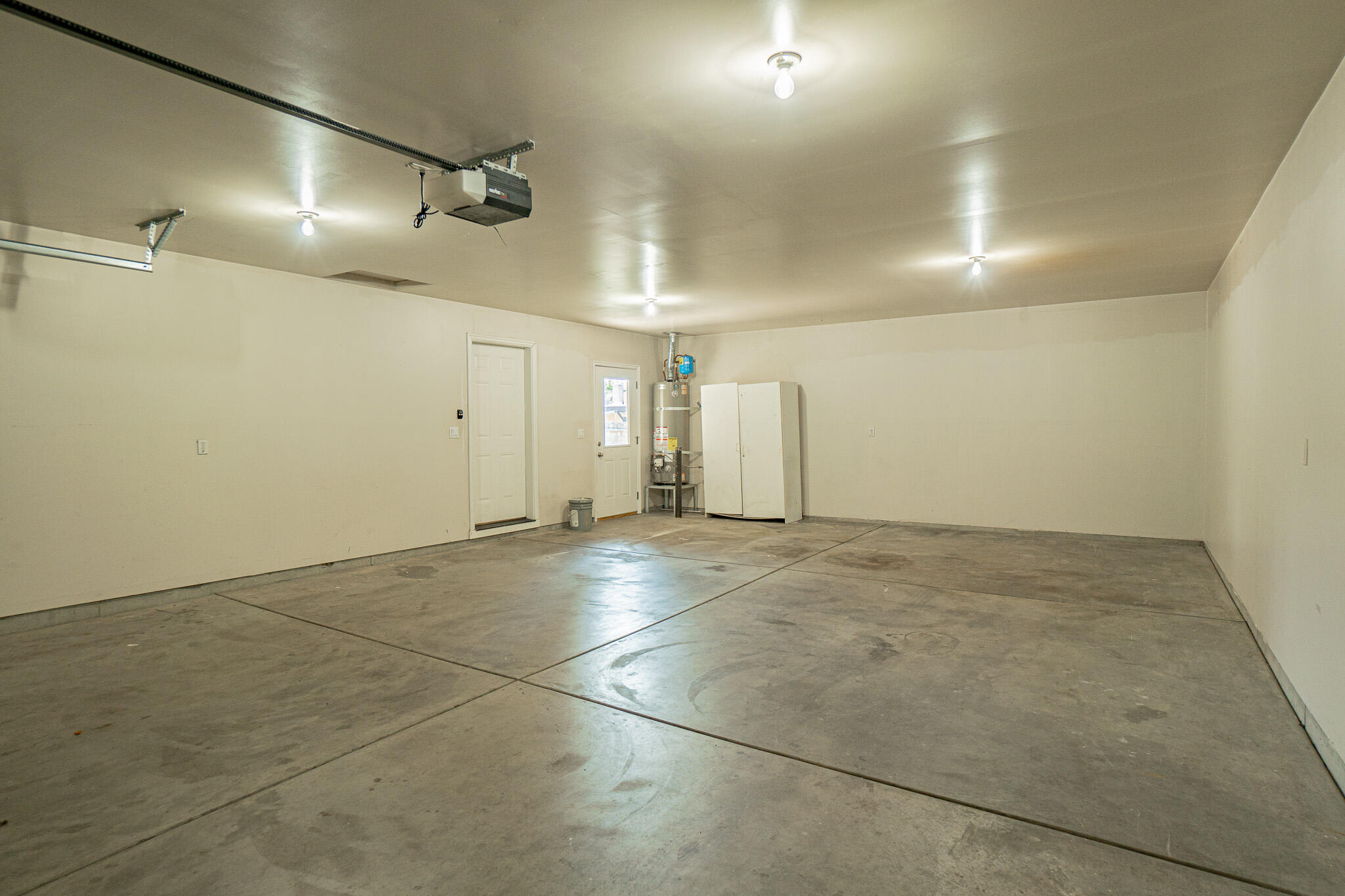 Lynne Anne Estate - Residential