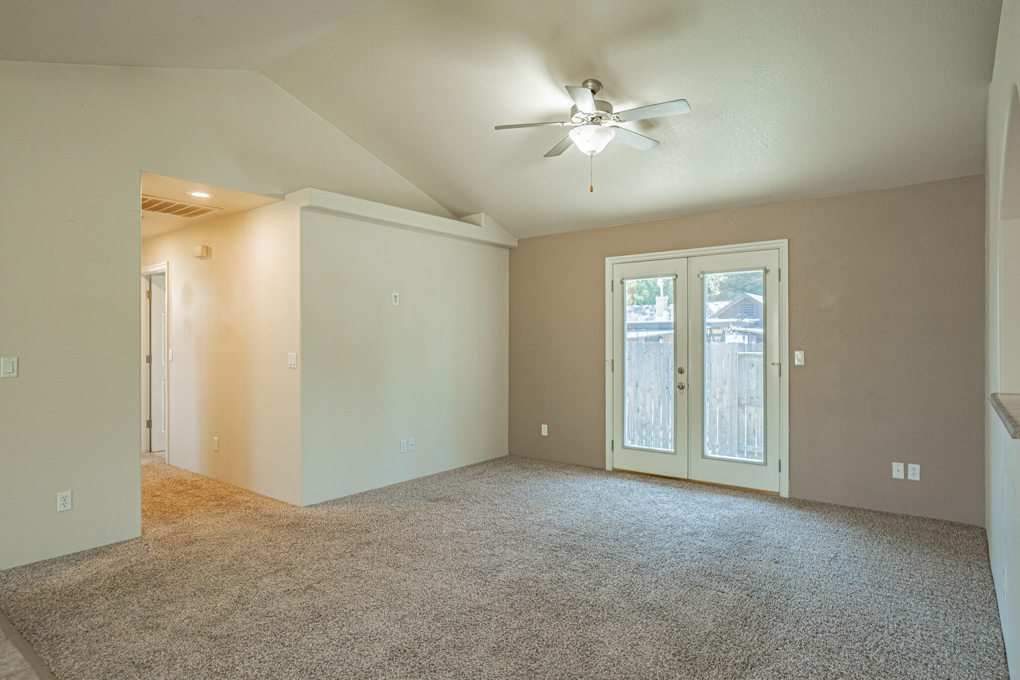 Lynne Anne Estate - Residential