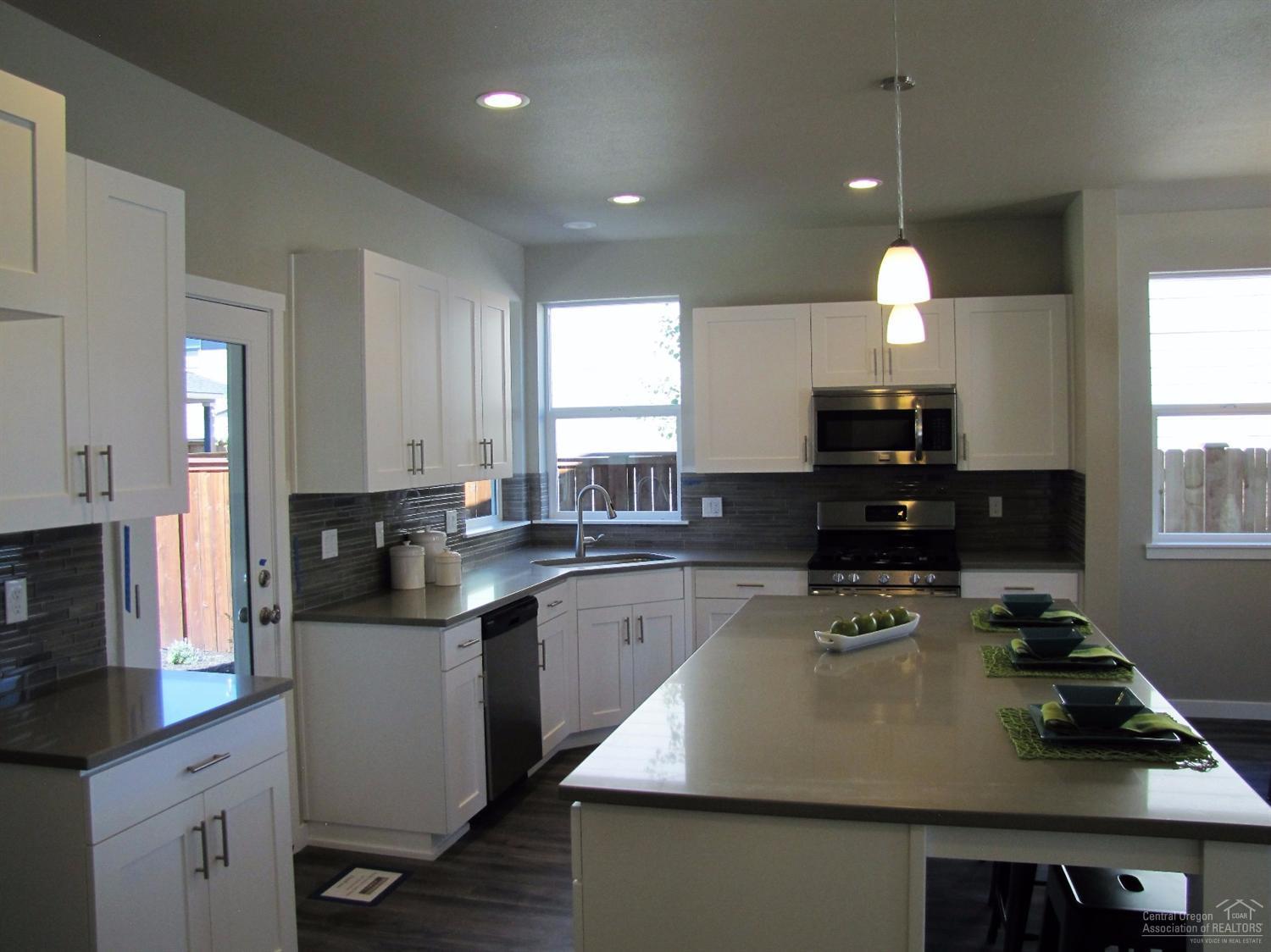 Reed Pointe - Residential