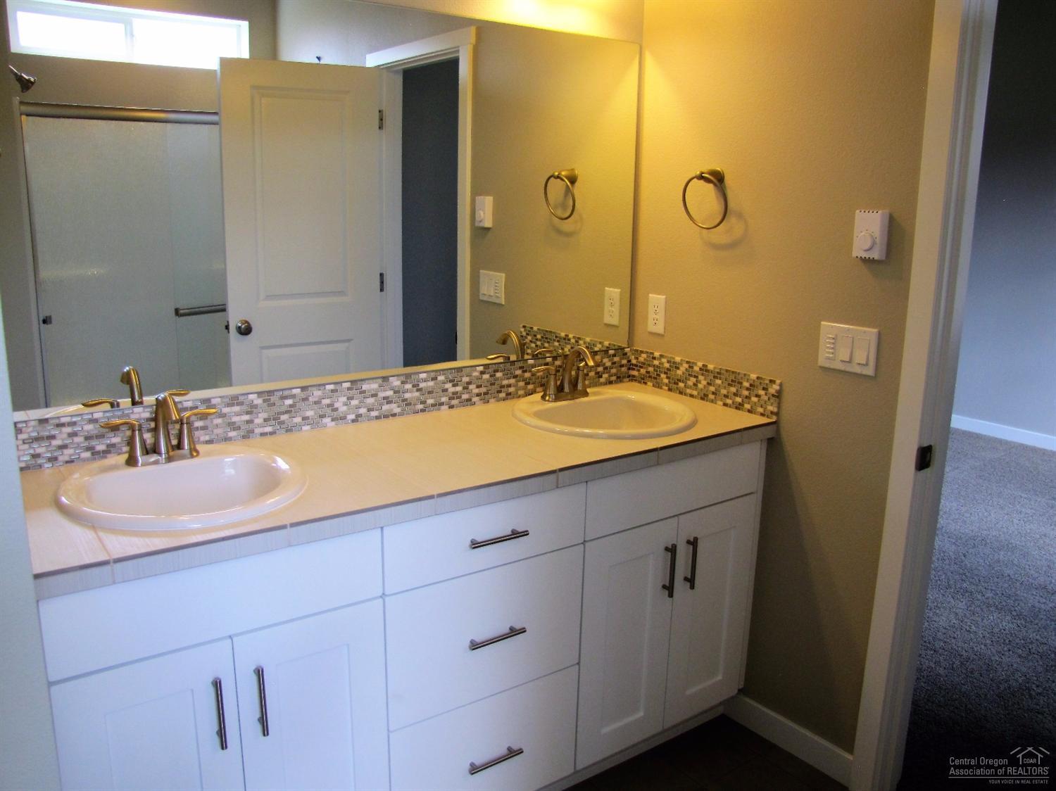 Reed Pointe - Residential