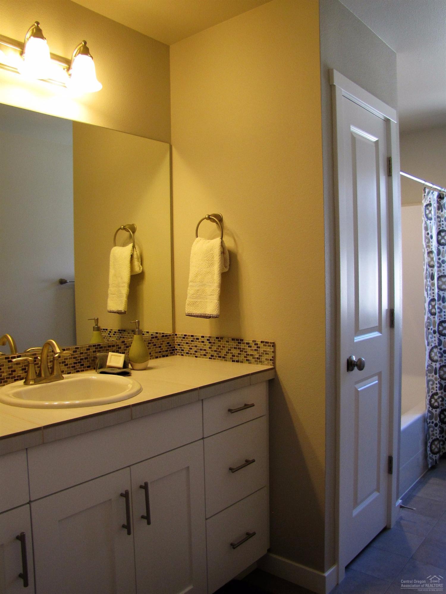 Reed Pointe - Residential